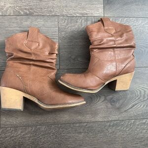 Brown cowgirl booties